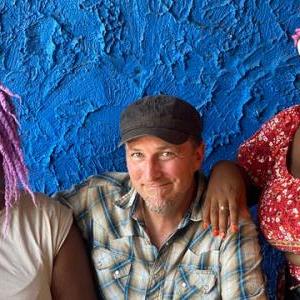 Evanston SPACE: Peter Mulvey w/ SistaStrings (Rescheduled from 2021)