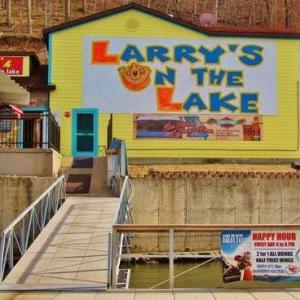 Larrys on the Lake